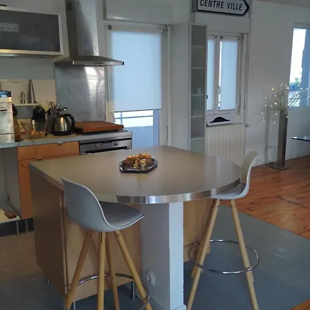 Large Duplex With Terrace Strazburg